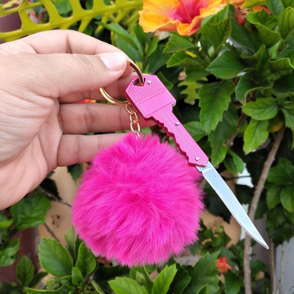 Self defense Keychain ( pick your color) - Picture 4 of 11